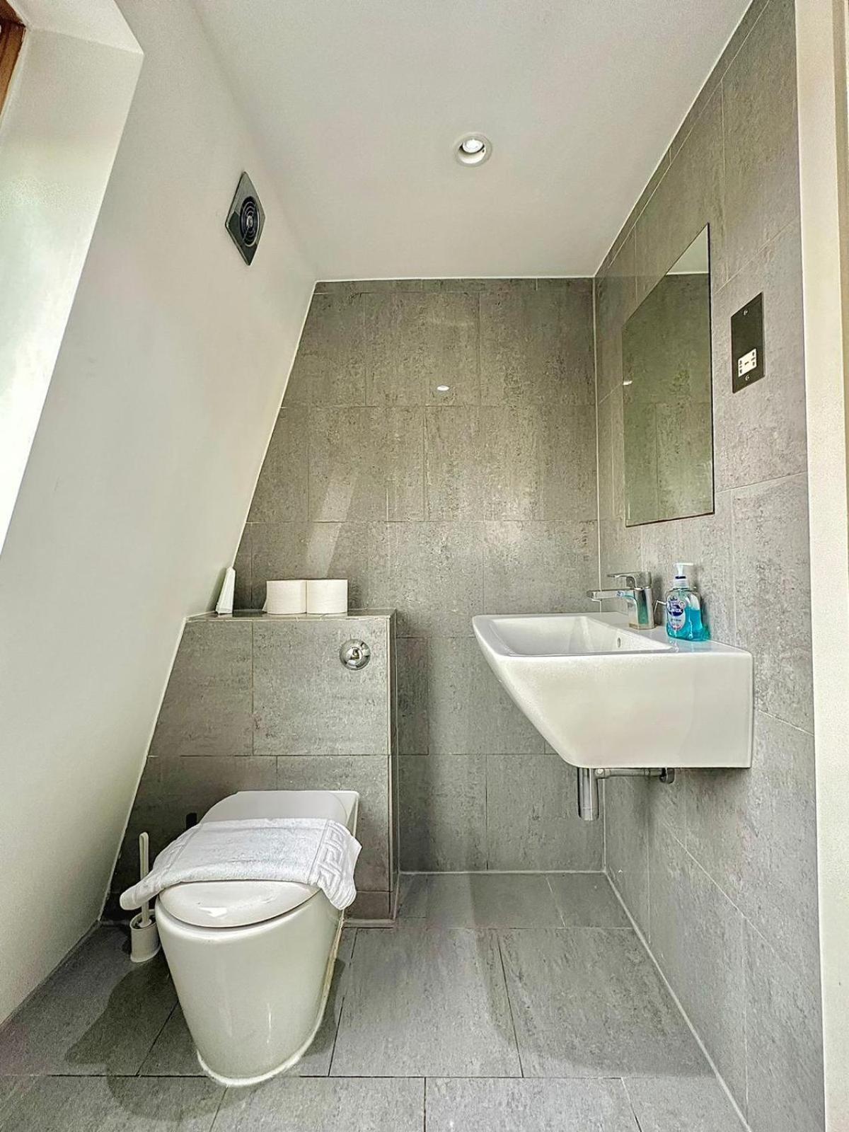 Guest house In Fulham London