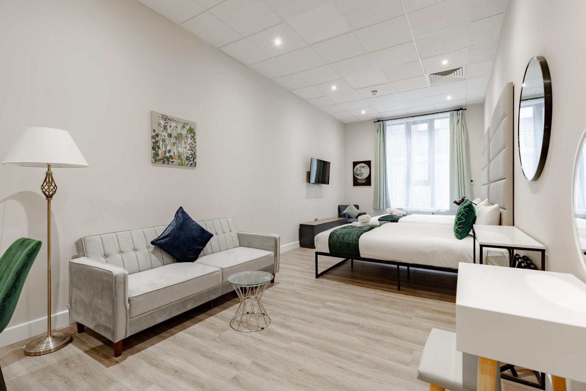 Hyde Park Apartment *