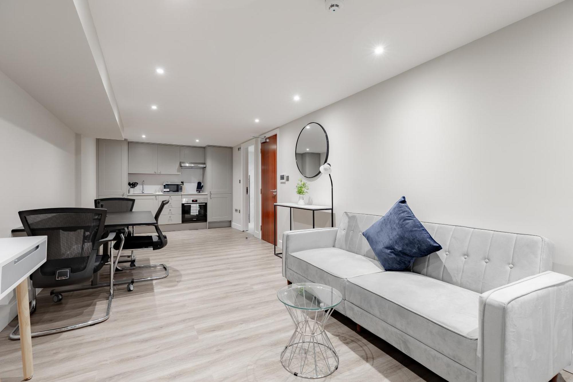 Apartment Hyde Park London