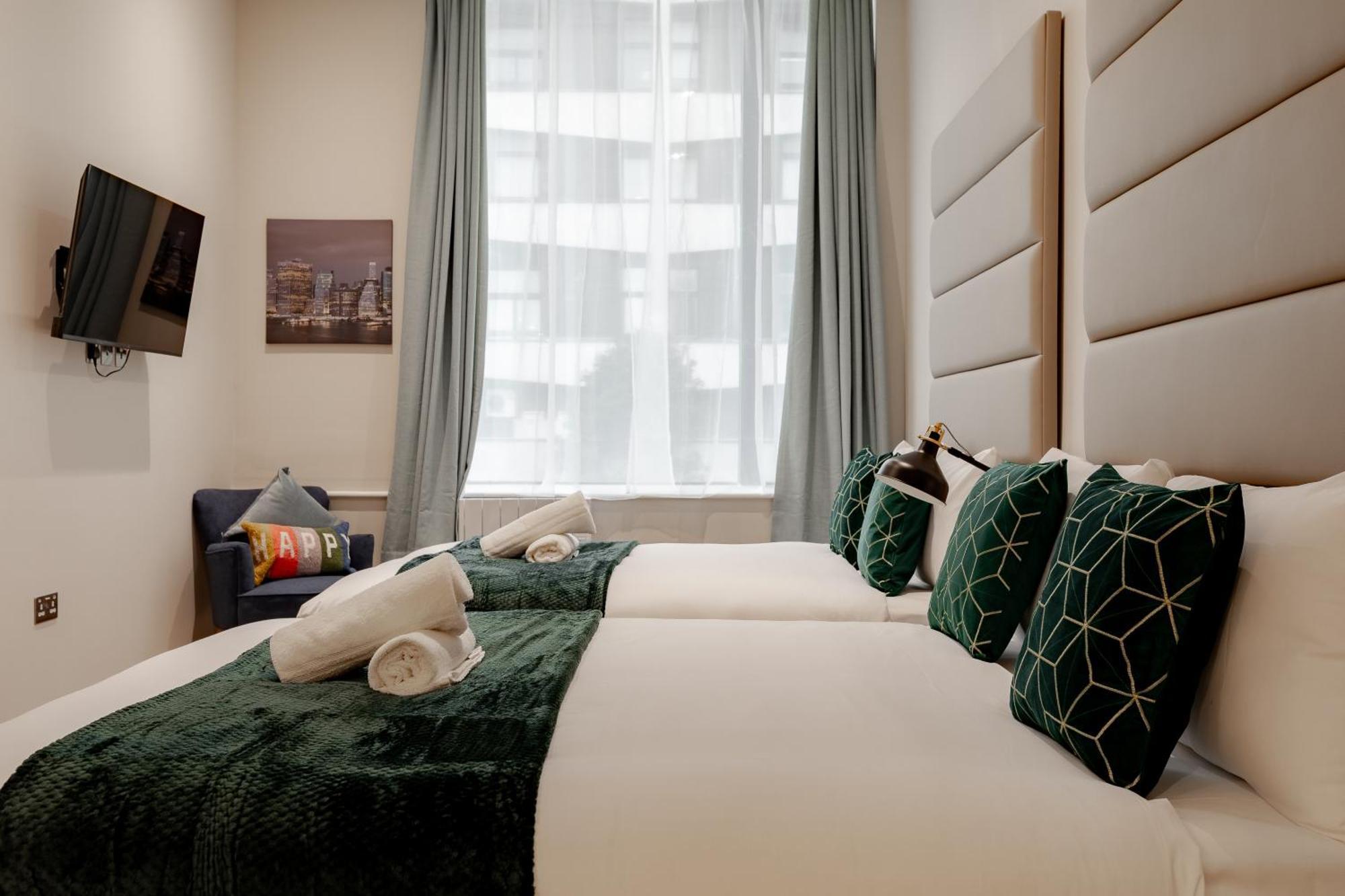 Hyde Park Apartment