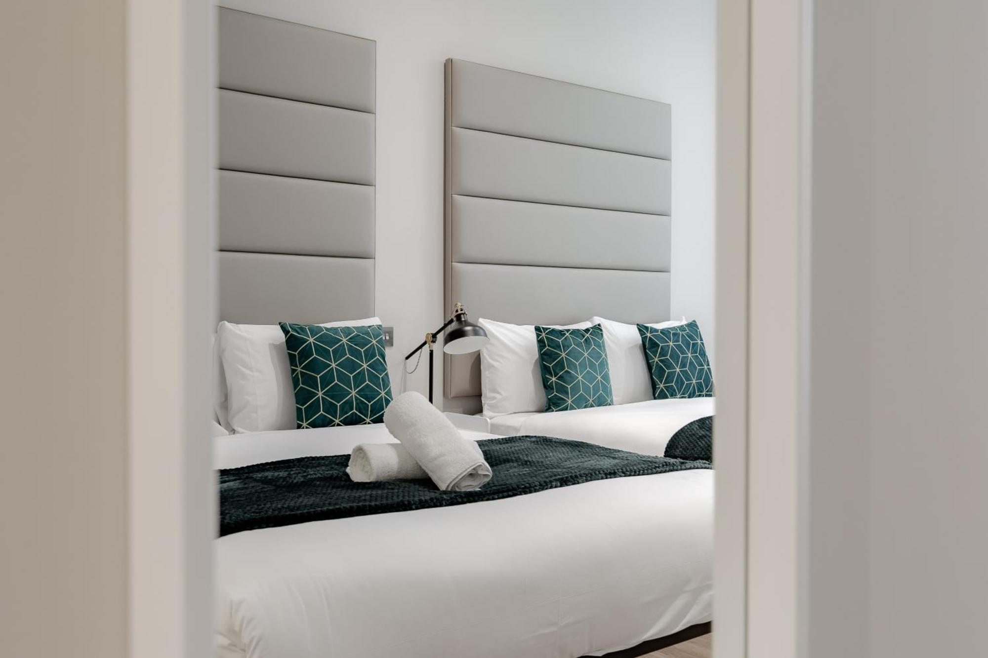 Hyde Park Apartment *