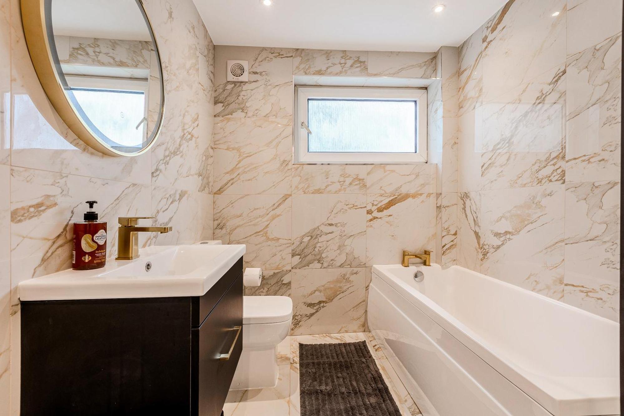 Battersea Spacious Perfect For Family And Groups With Free Parking Sleep 8 Casa de férias Londres