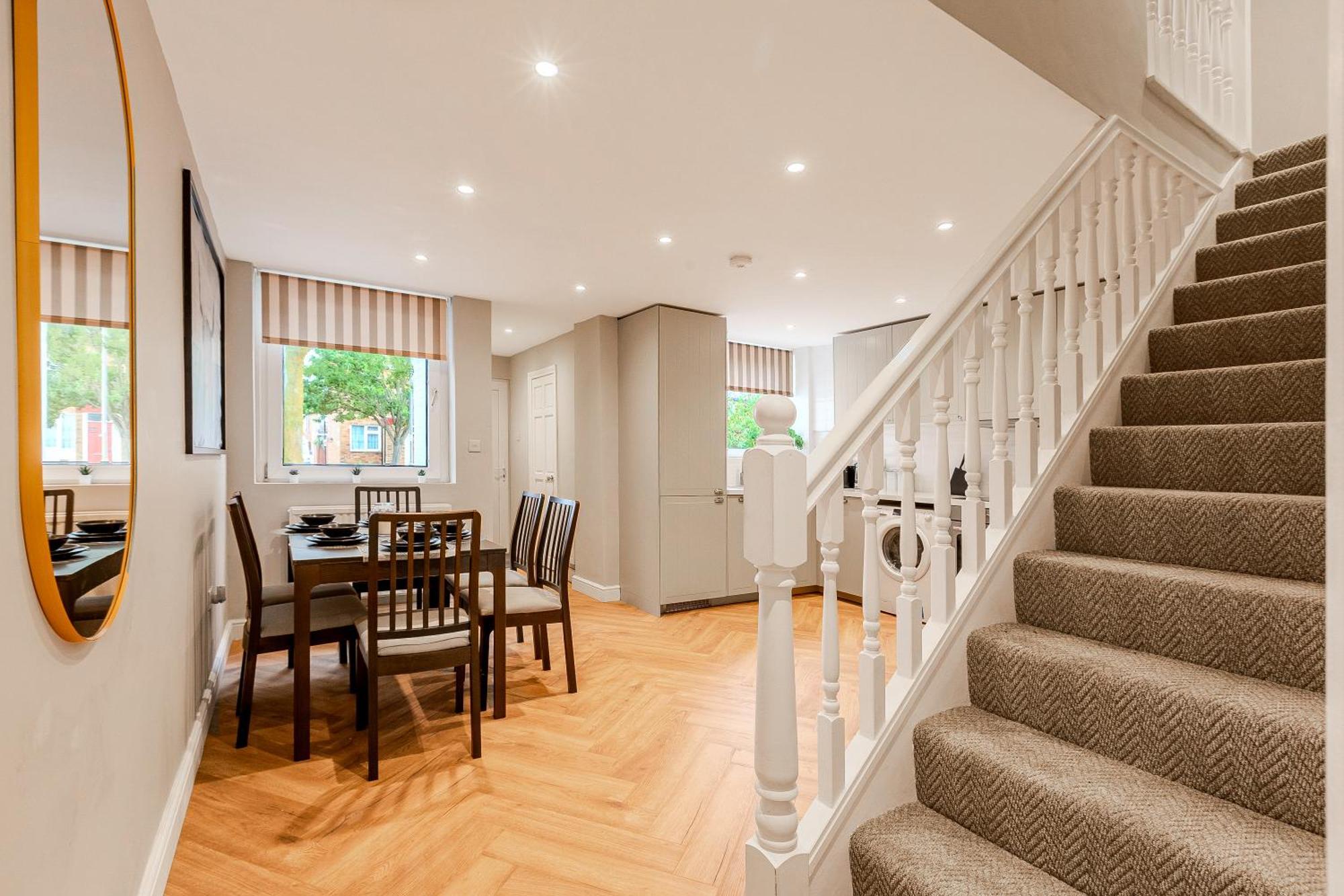 Casa de férias Battersea Spacious Perfect For Family And Groups With Free Parking Sleep 8 *