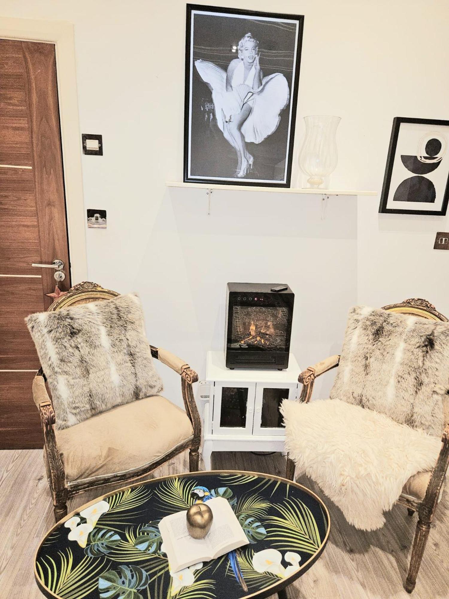 Apartment For Three *