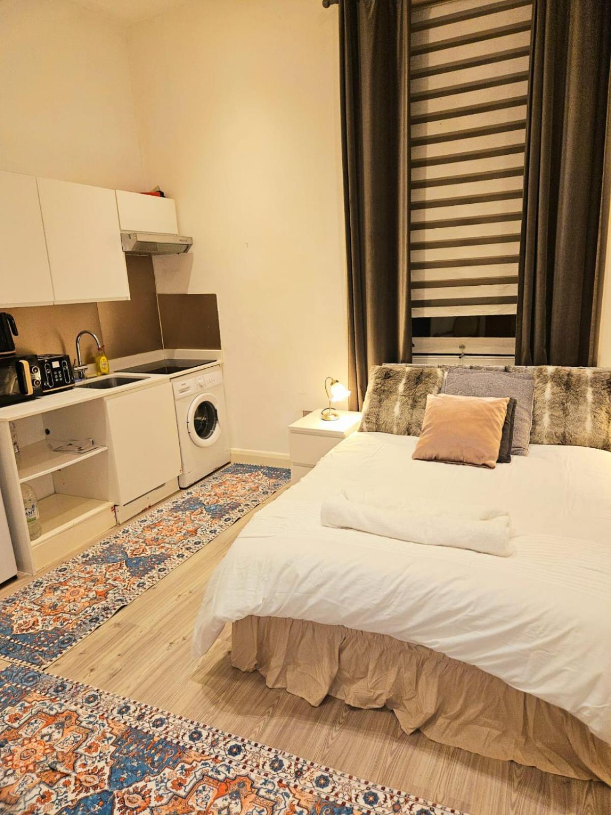 Apartment For Three London