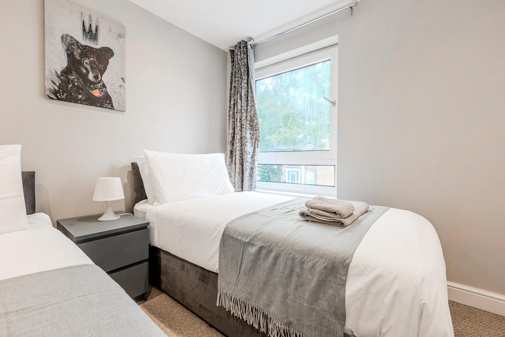 Casa de férias Battersea Spacious Perfect For Family And Groups With Free Parking Sleep 8 Londres
