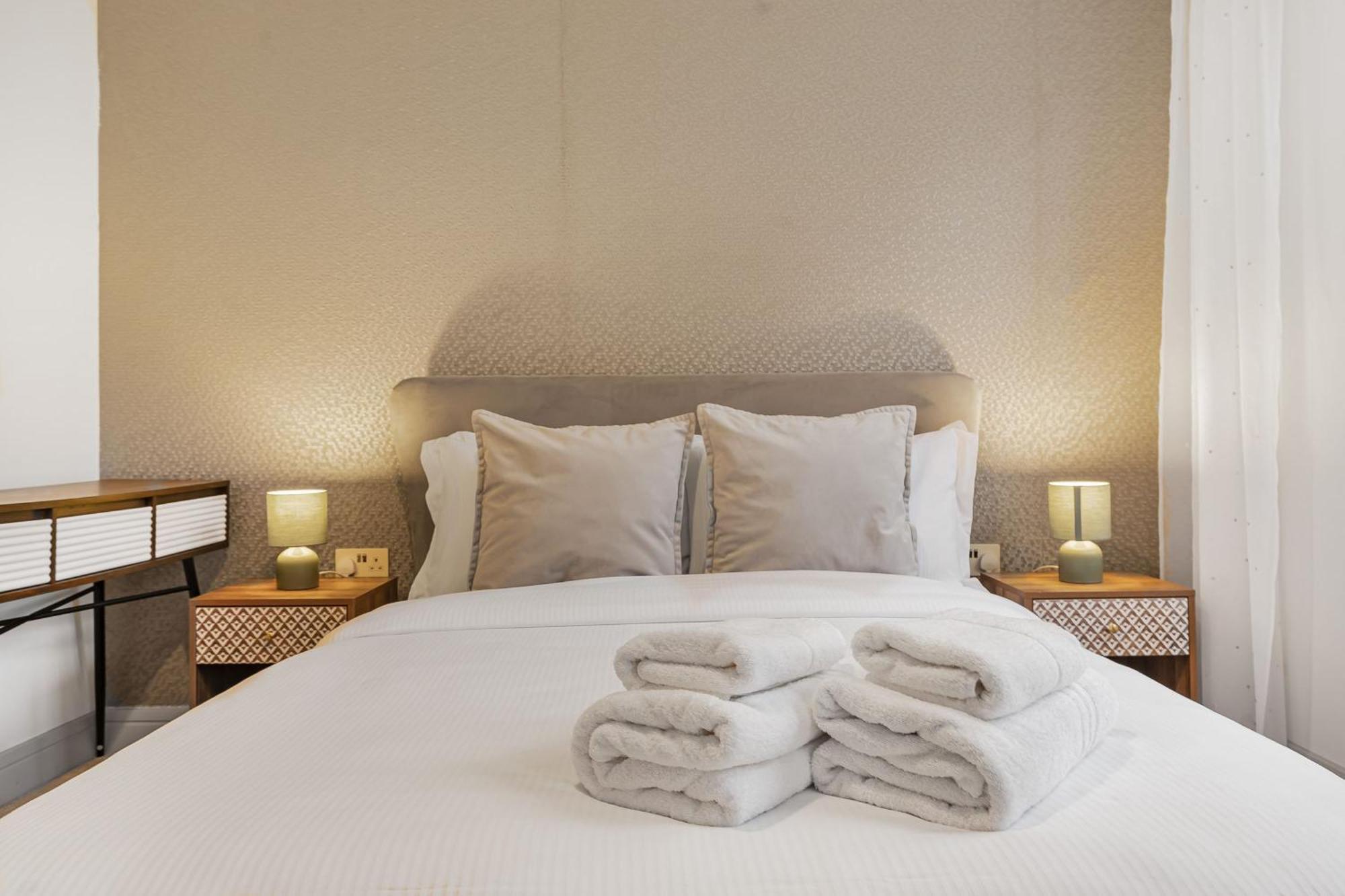 Apartment Stylish Modern By Livestay Short Lets & Serviced Nw6 *