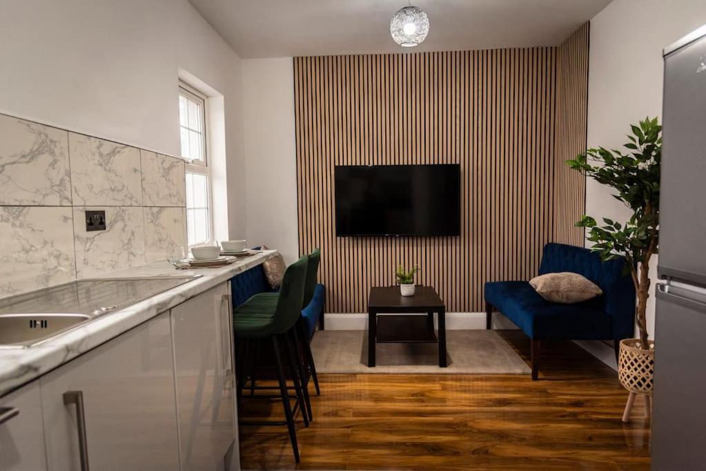 Apartment Smart Modern, Split Level Flat, Free Parking