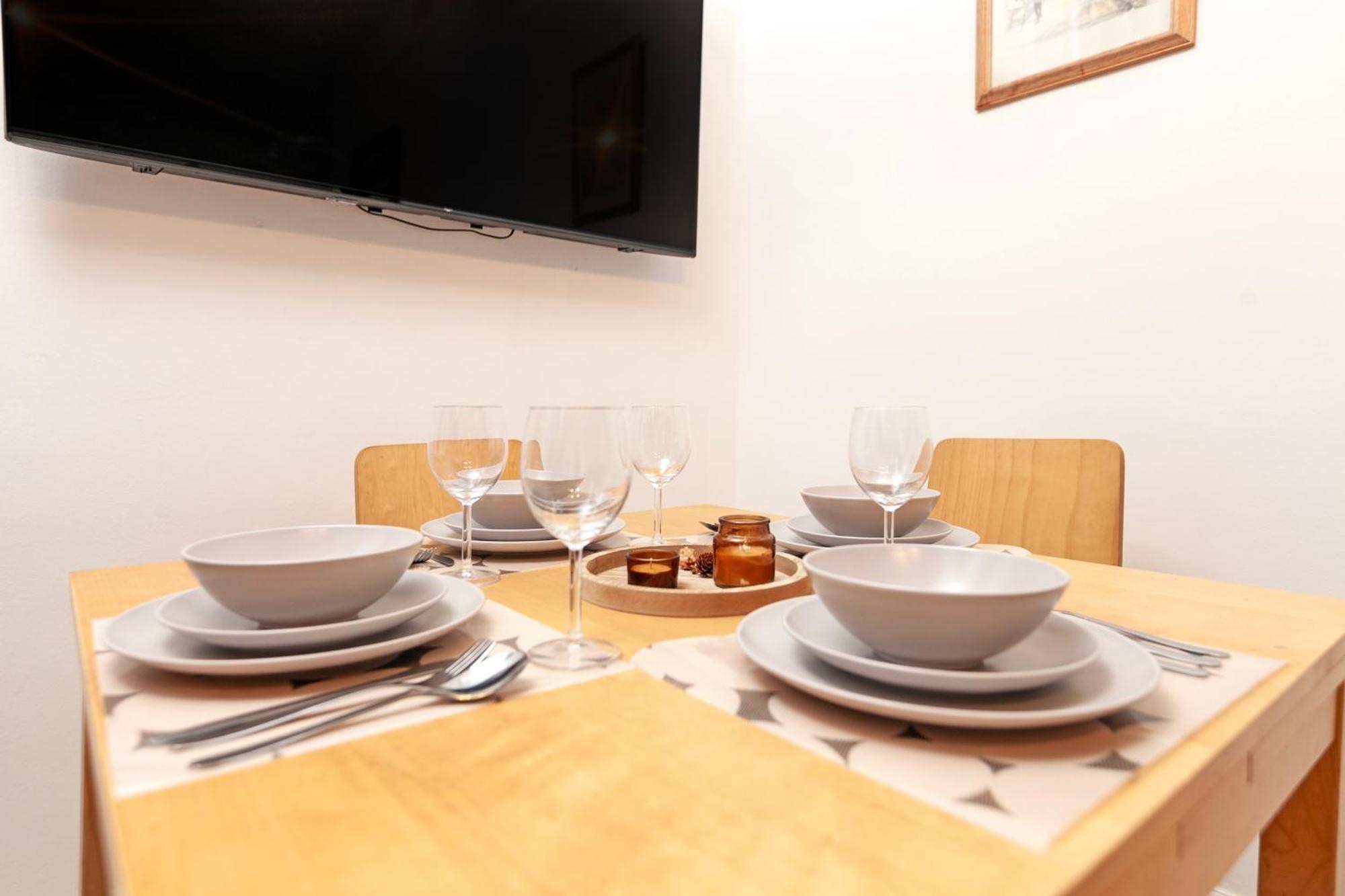Beautiful 3 Bedroom Flat In Scott Ellis Gardens London
