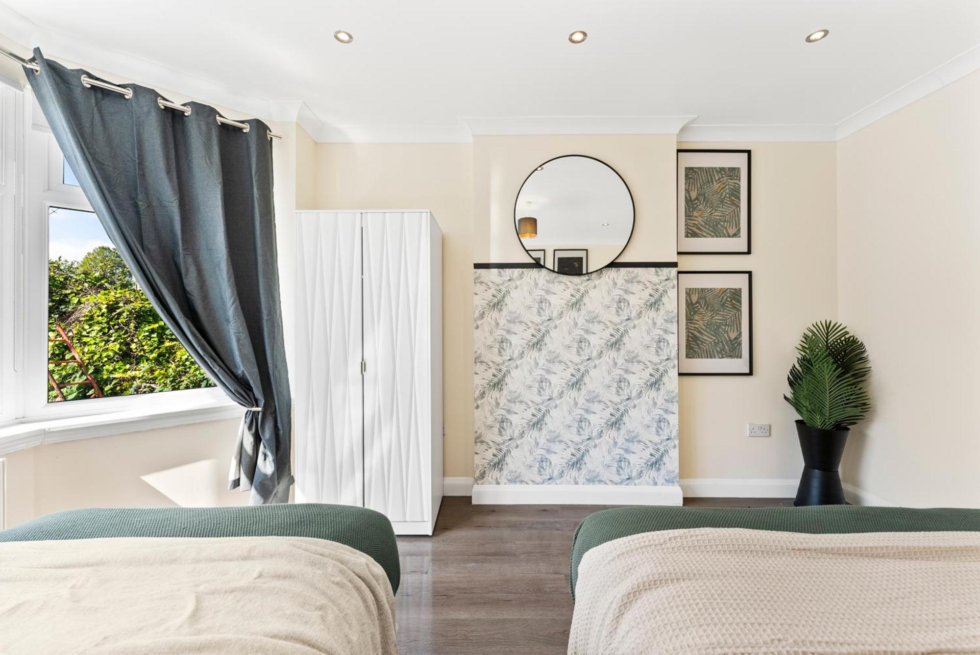 Beautiful Wembley Gem - Parking -sleeps 14 London
