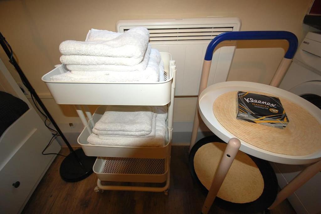 St 7 - Cosy, Modern Apartment-corbyn St N4 Apartment London
