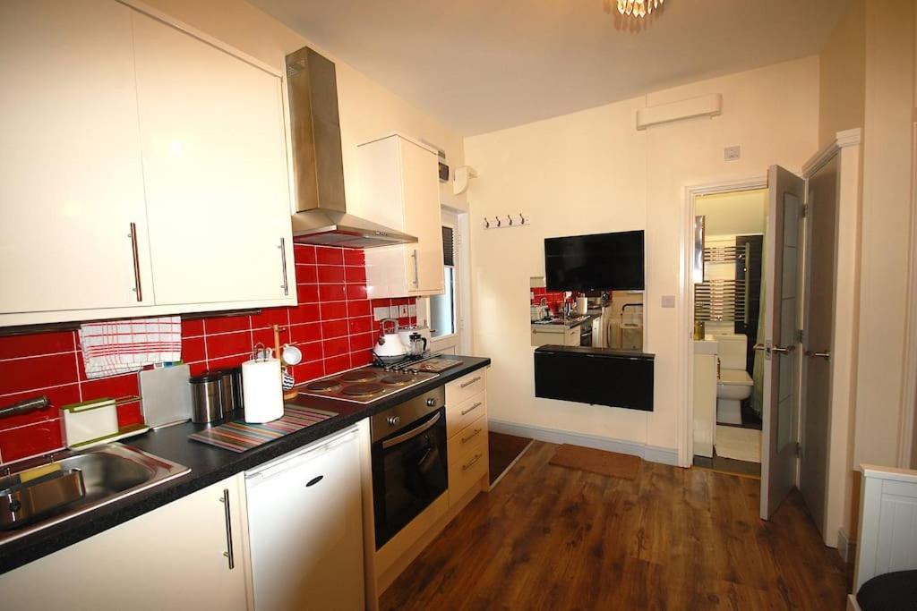 St 7 - Cosy, Modern Apartment-corbyn St N4 Apartment London