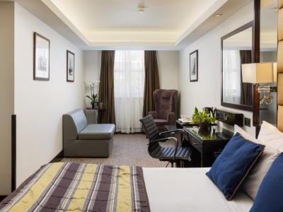 Park Grand Mayfair 5*