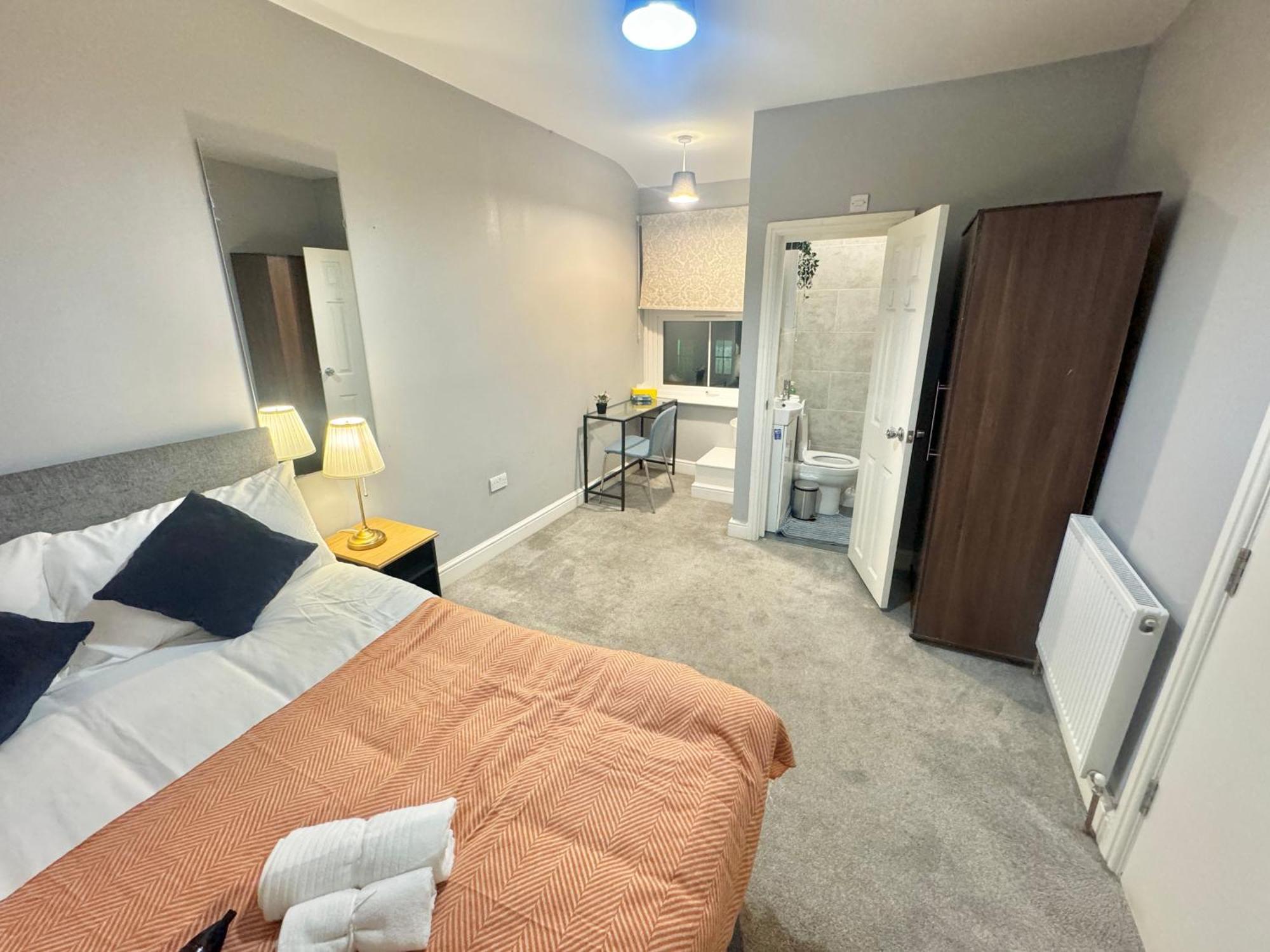 Modern En-suite By Finsbury Park Station 8 Mins To King's Cross By Tube Hospedagem domiciliar Londres