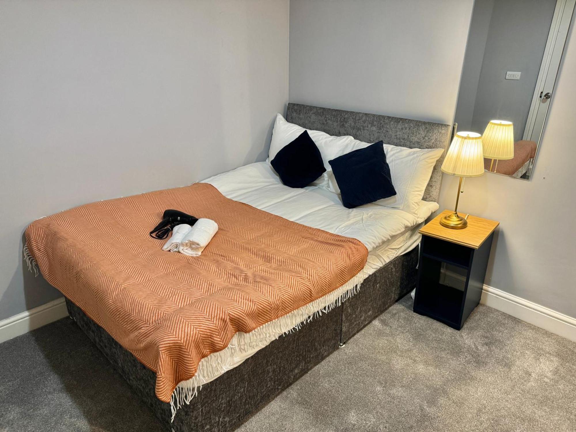 Hospedagem domiciliar Modern En-suite By Finsbury Park Station 8 Mins To King's Cross By Tube Londres