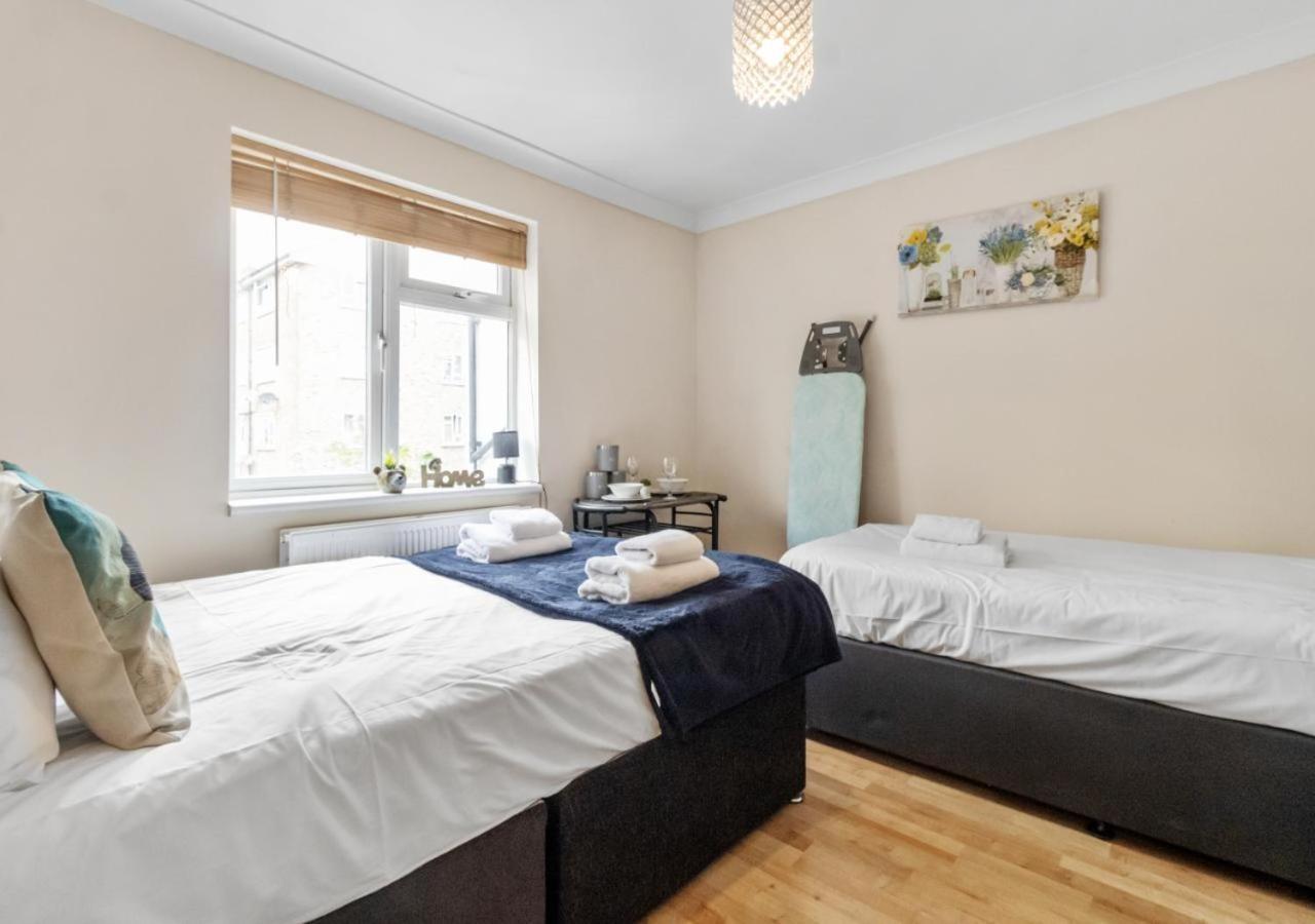 The Roundway Styles & Cosy Private In *