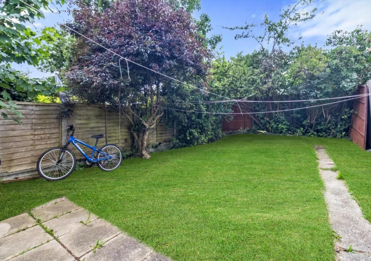 The Roundway Styles & Cosy Private In *