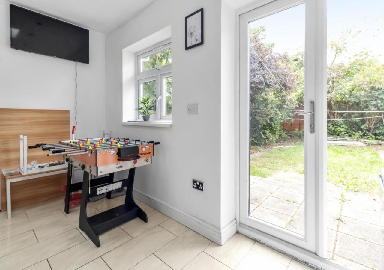 The Roundway Styles & Cosy Private In * London
