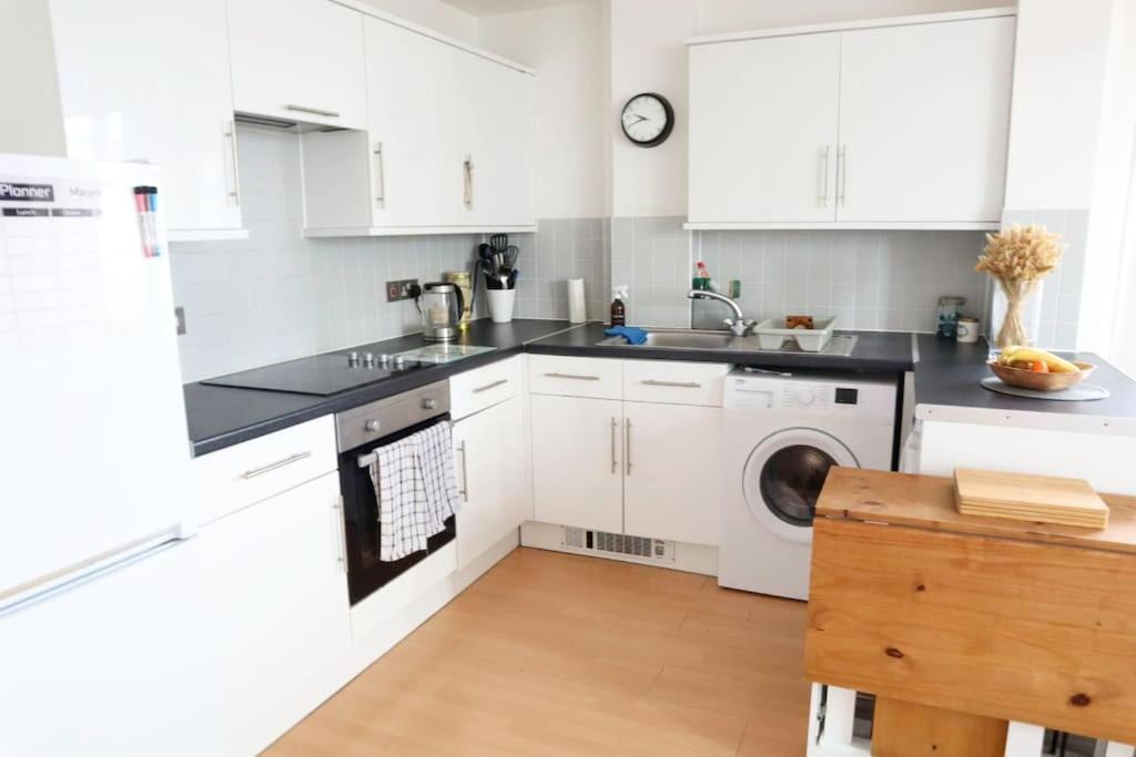 3 Bed Flat With A View Apartamento Londres