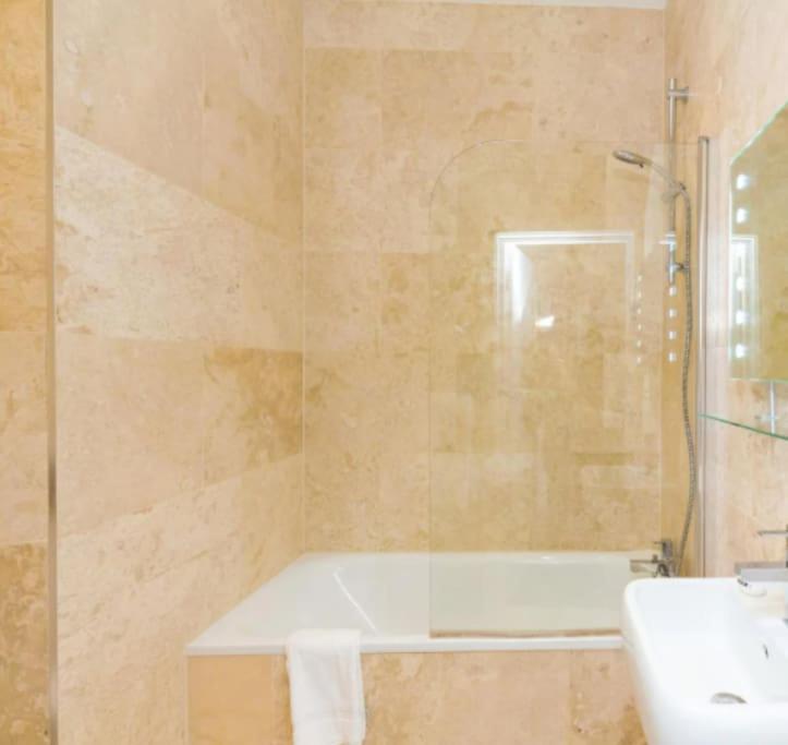 St Pauls - Gorgeous 2 People Apartment *