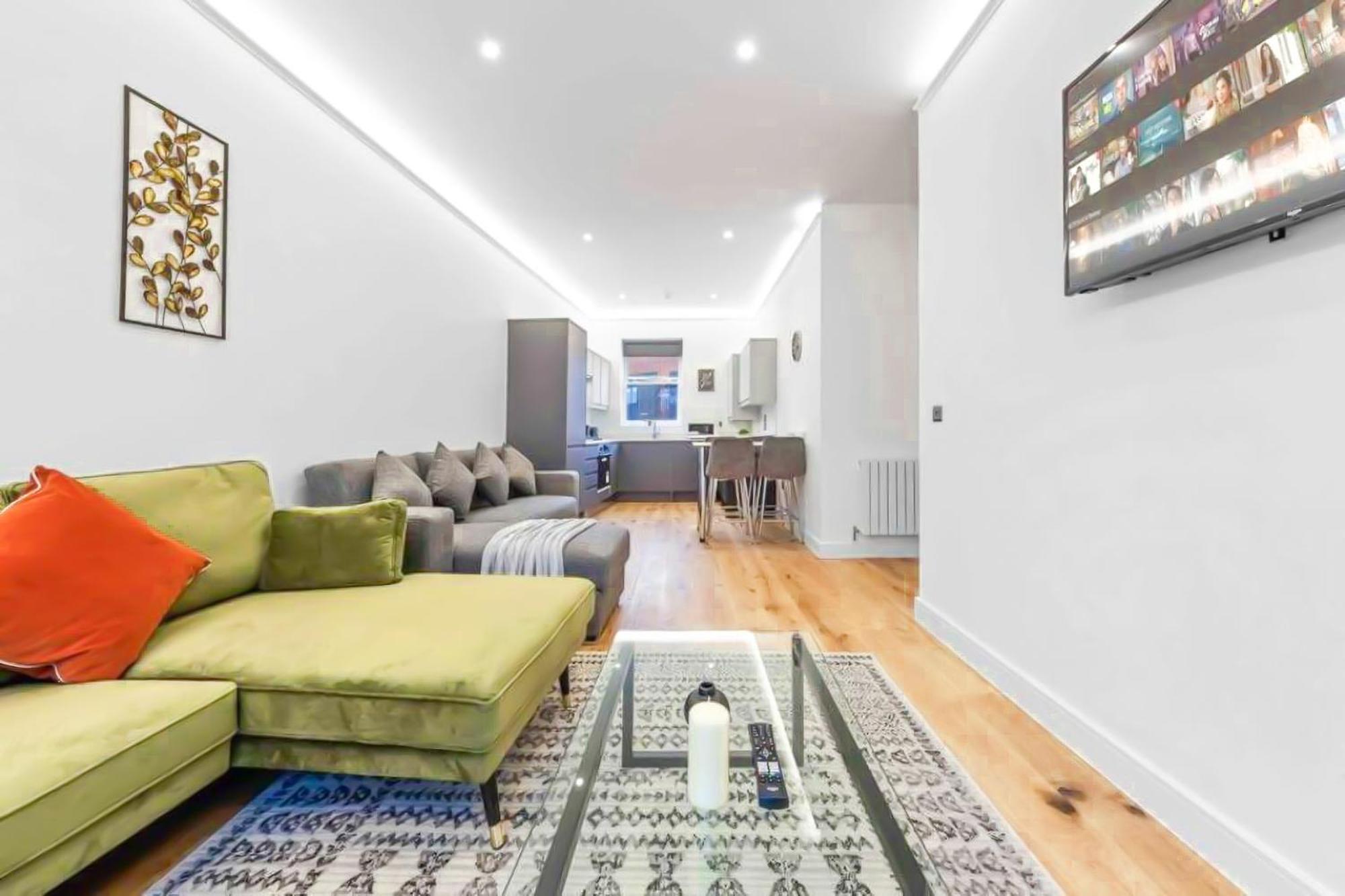 2br Flat For 6 In Central Lr2 *