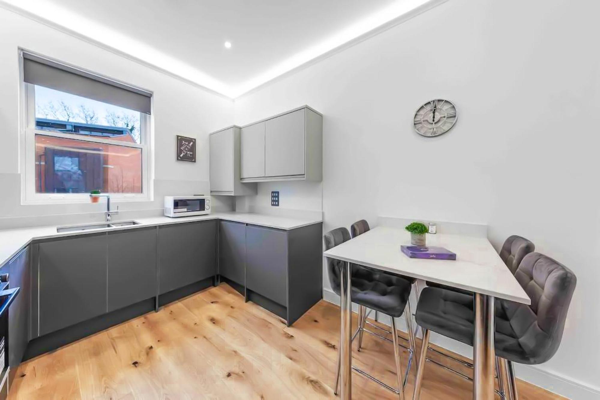 Apartment 2br Flat For 6 In Central Lr2 *
