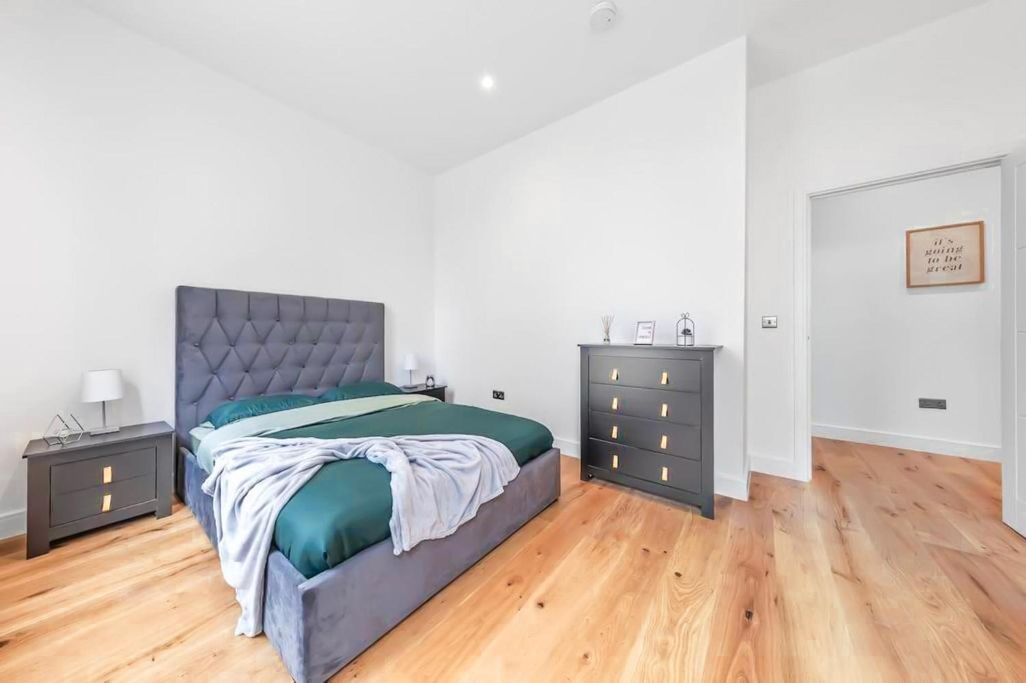 2br Flat For 6 In Central Lr2