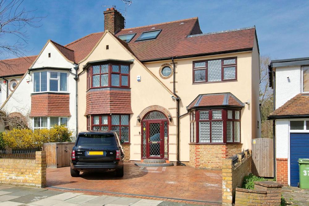Hospedagem domiciliar Stunning Double Bedroom Greenwich With Private Bathroom *