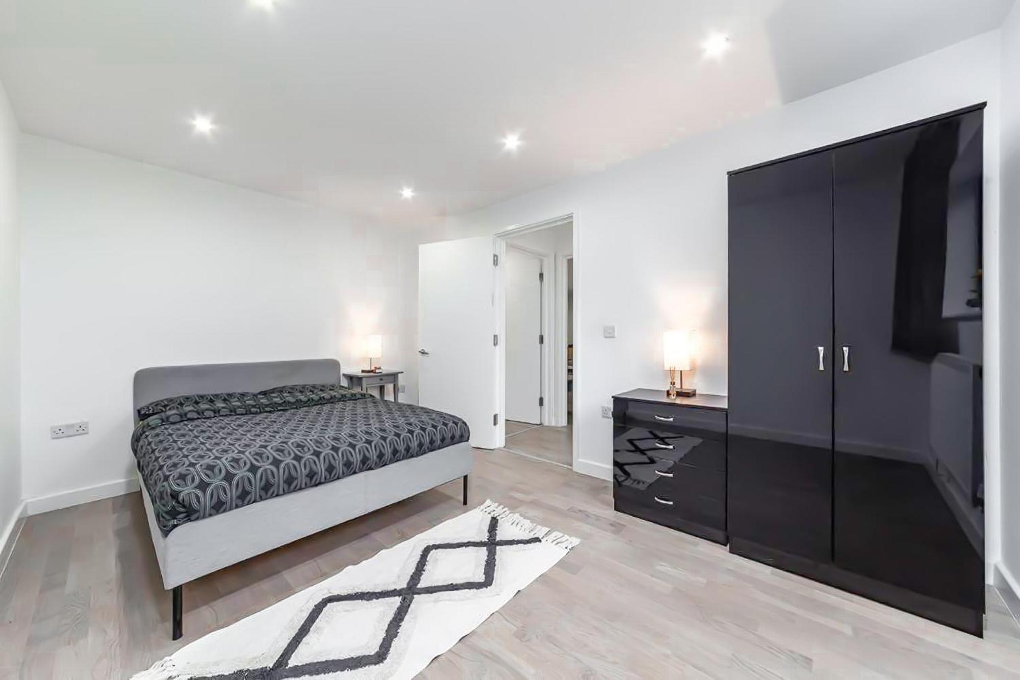 Apartment Amazing 2 Bed Bath Flat With Eye View Lm7 London