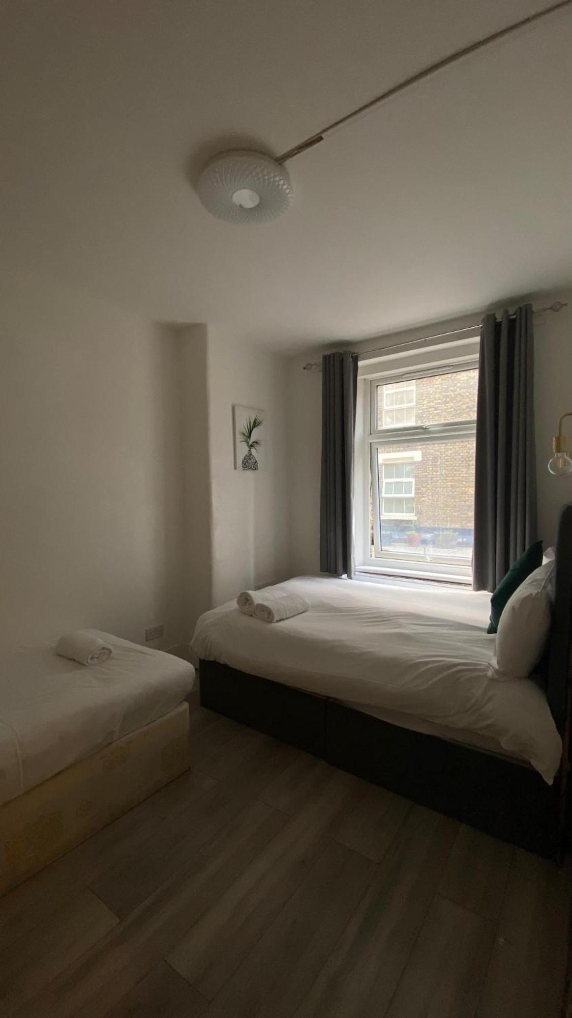 Lovely Ground Floor Miles Apart * London