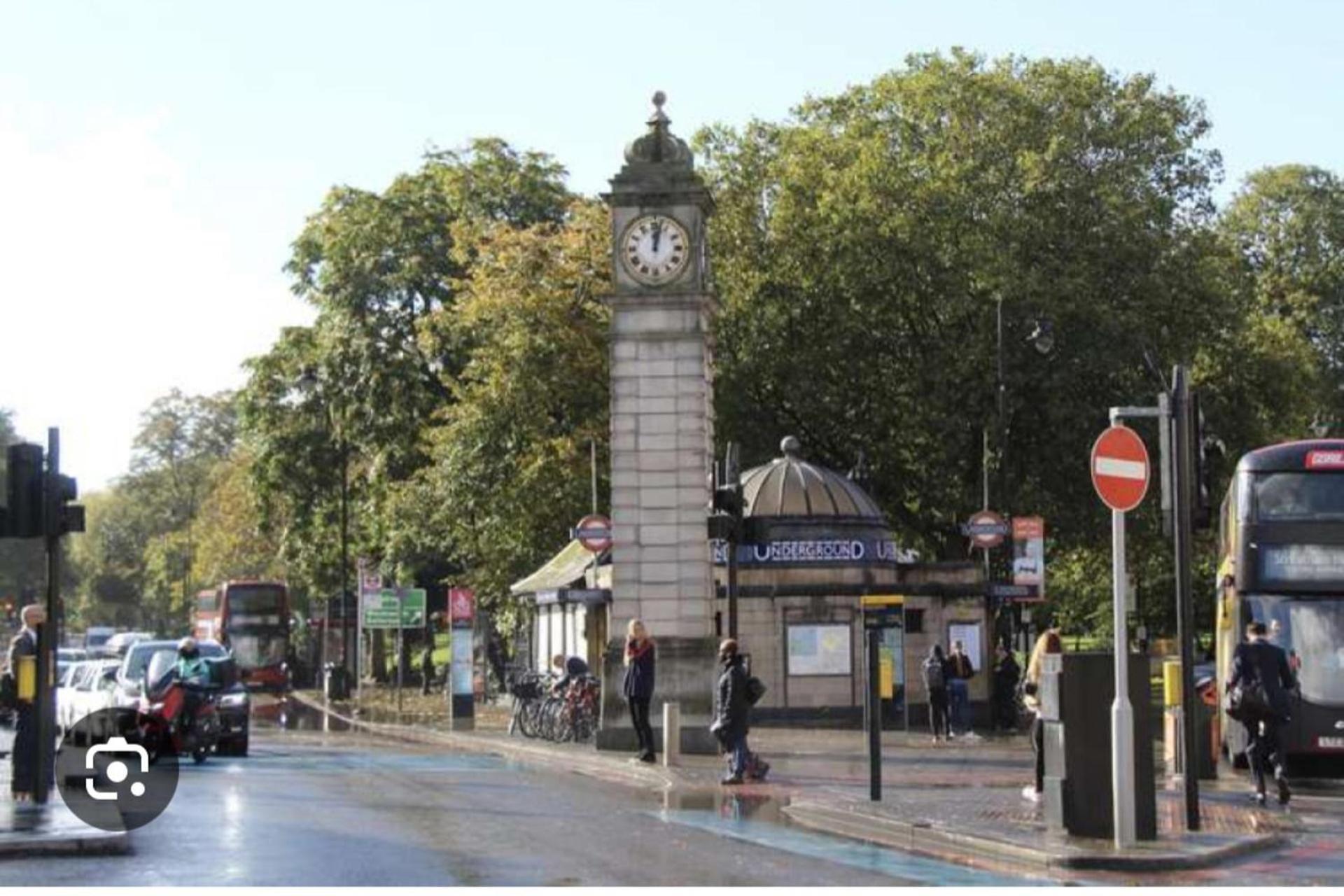 Newly Refurbished 3 Bed Flat Free Parking Apartamento *