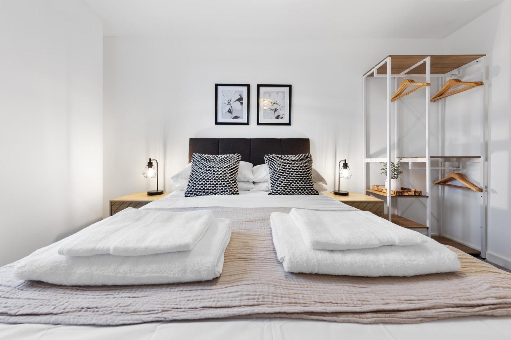 Luxury 3 Bed With Balcony Apartamento