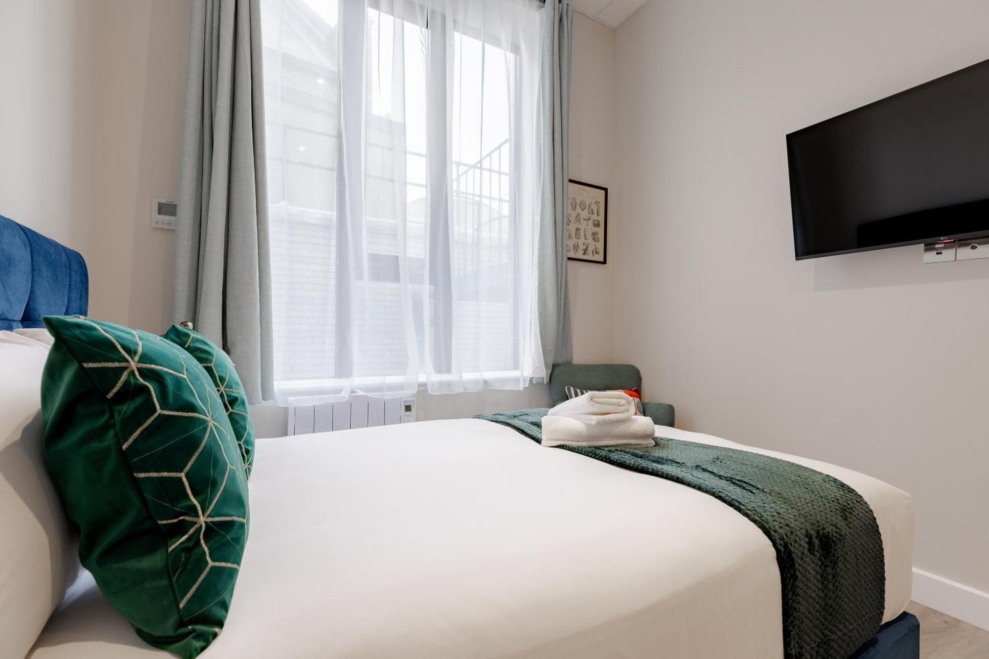 Hyde Park Apartment London