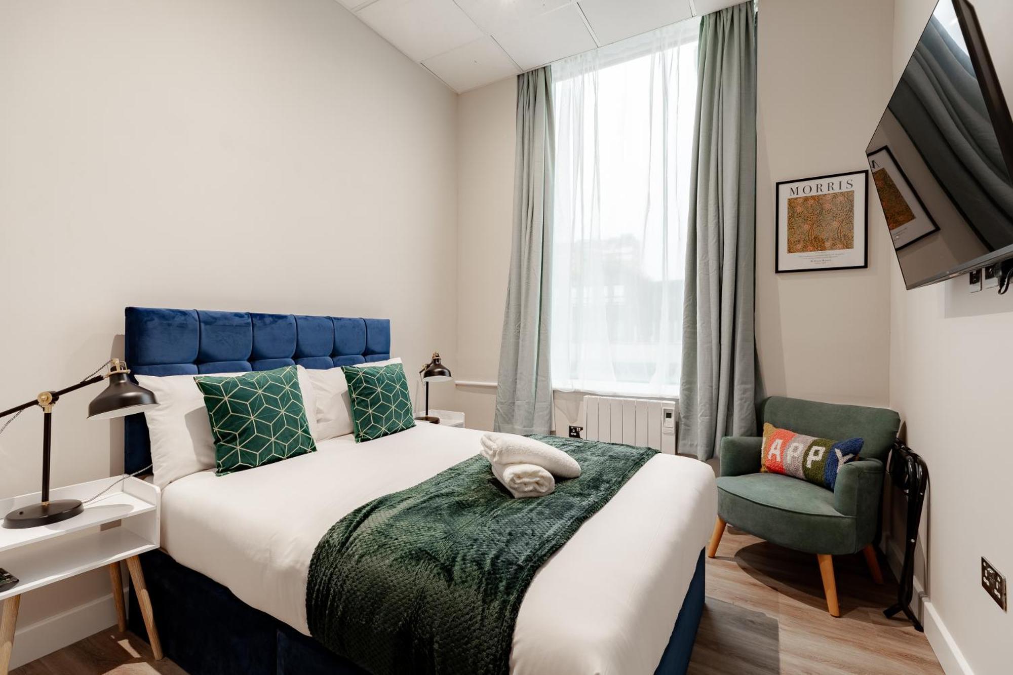 Hyde Park Apartment *