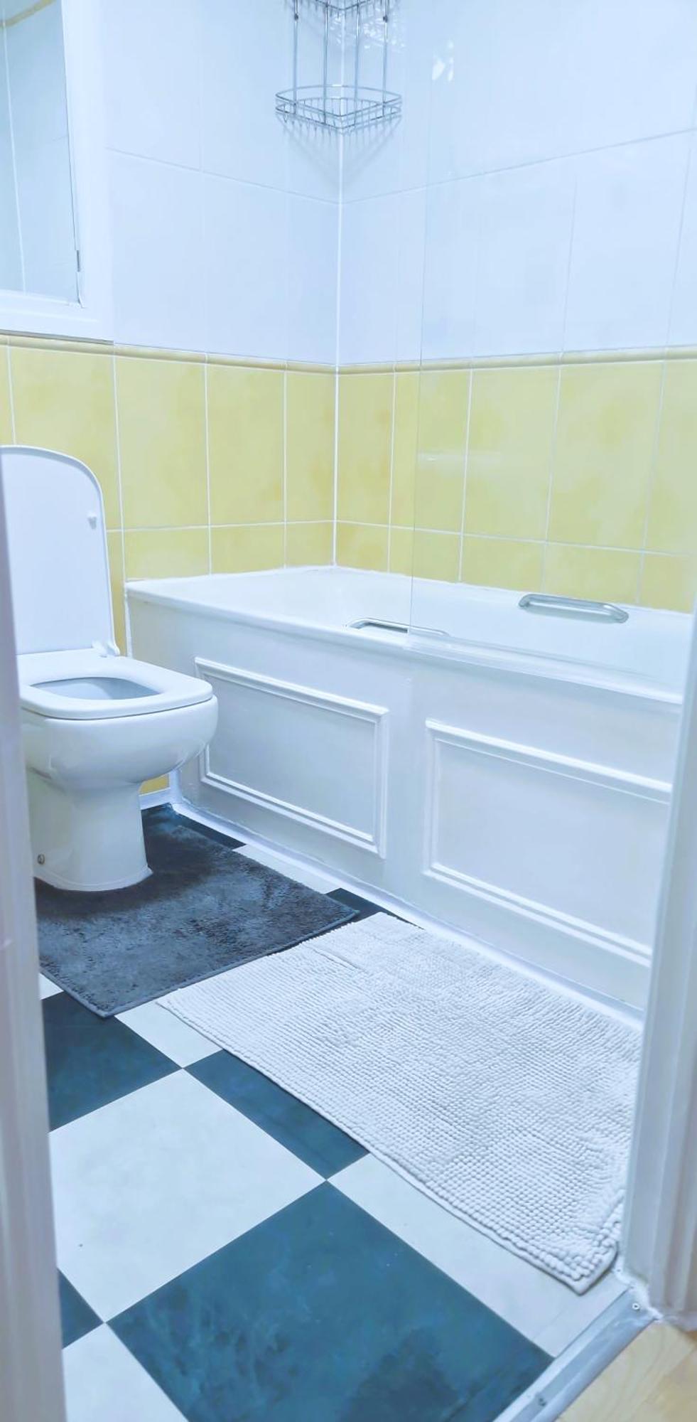Charming Three Bedroom By The Thames * Londres