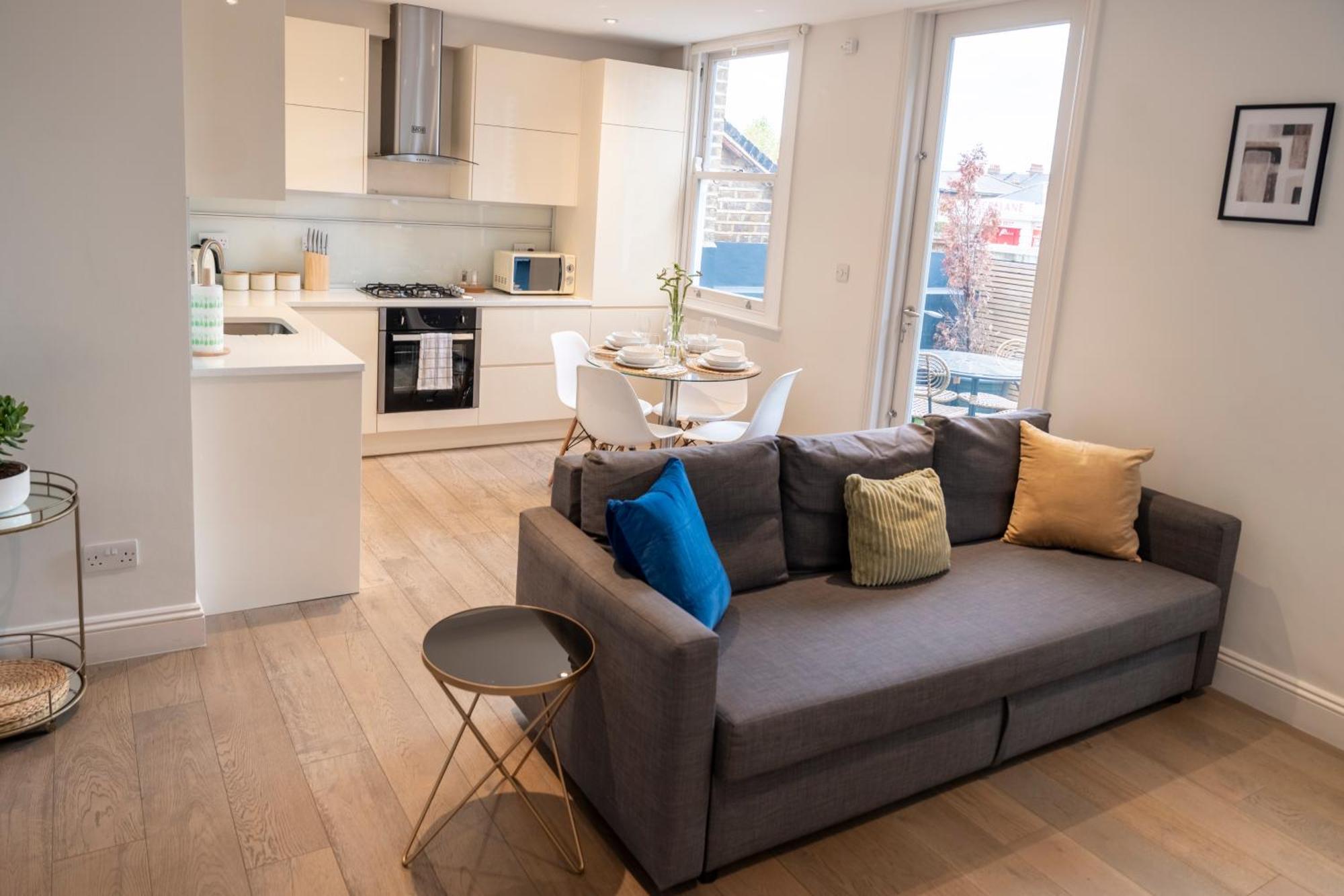 Spacious 2-bed Flat In Brixton With Private Terrace London