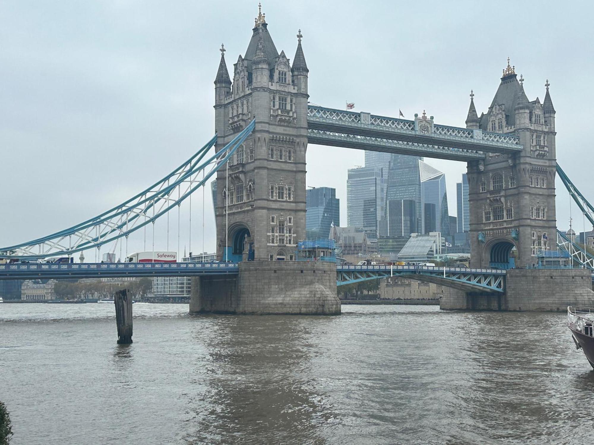 Tower Bridge 3bedsecure Parking Shad Thames Luxuury Boutique Historic Bright Warehouse Gated Parking Upto 4 Vehicles Inc