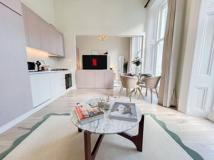 Apartment Stylish In Prime