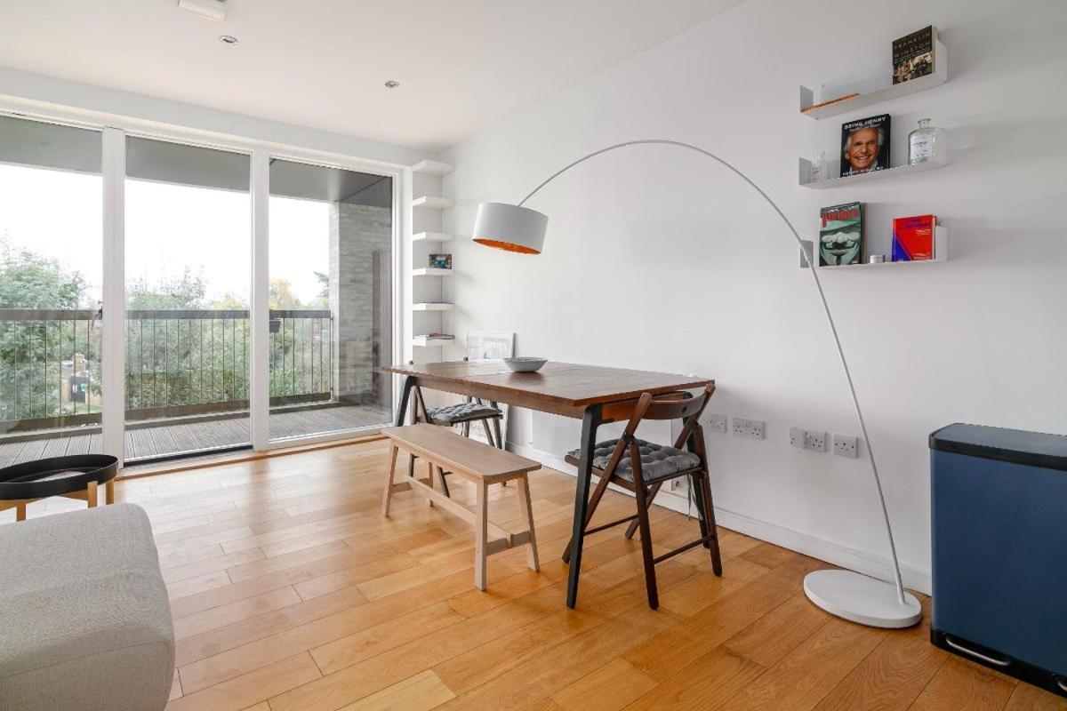 Brilliantly Connected 1bd Flat By Clissold Park *