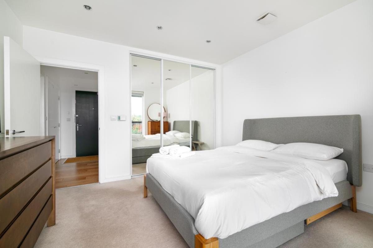 Brilliantly Connected 1bd Flat By Clissold Park *