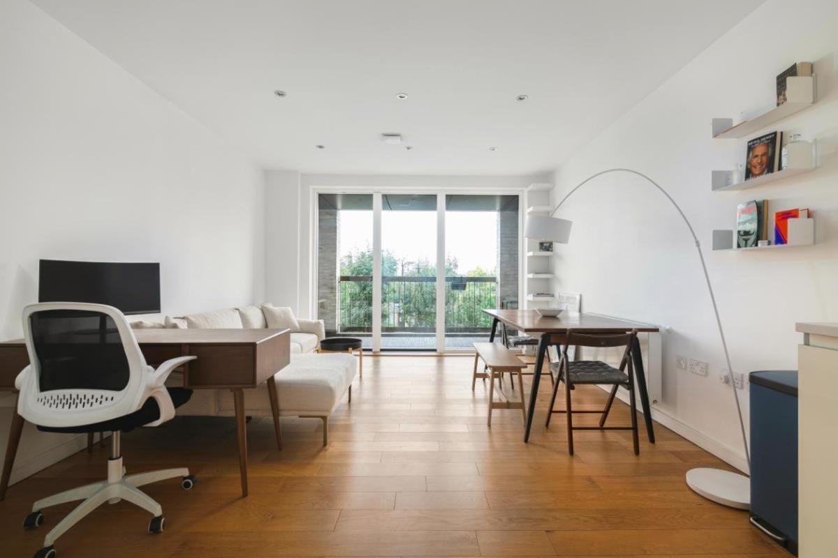 Brilliantly Connected 1bd Flat By Clissold Park Apartment