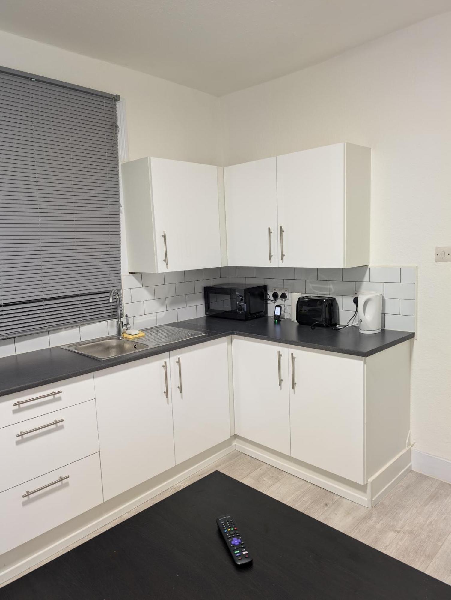 3 Bedroom With Garden Near Tube Station * London