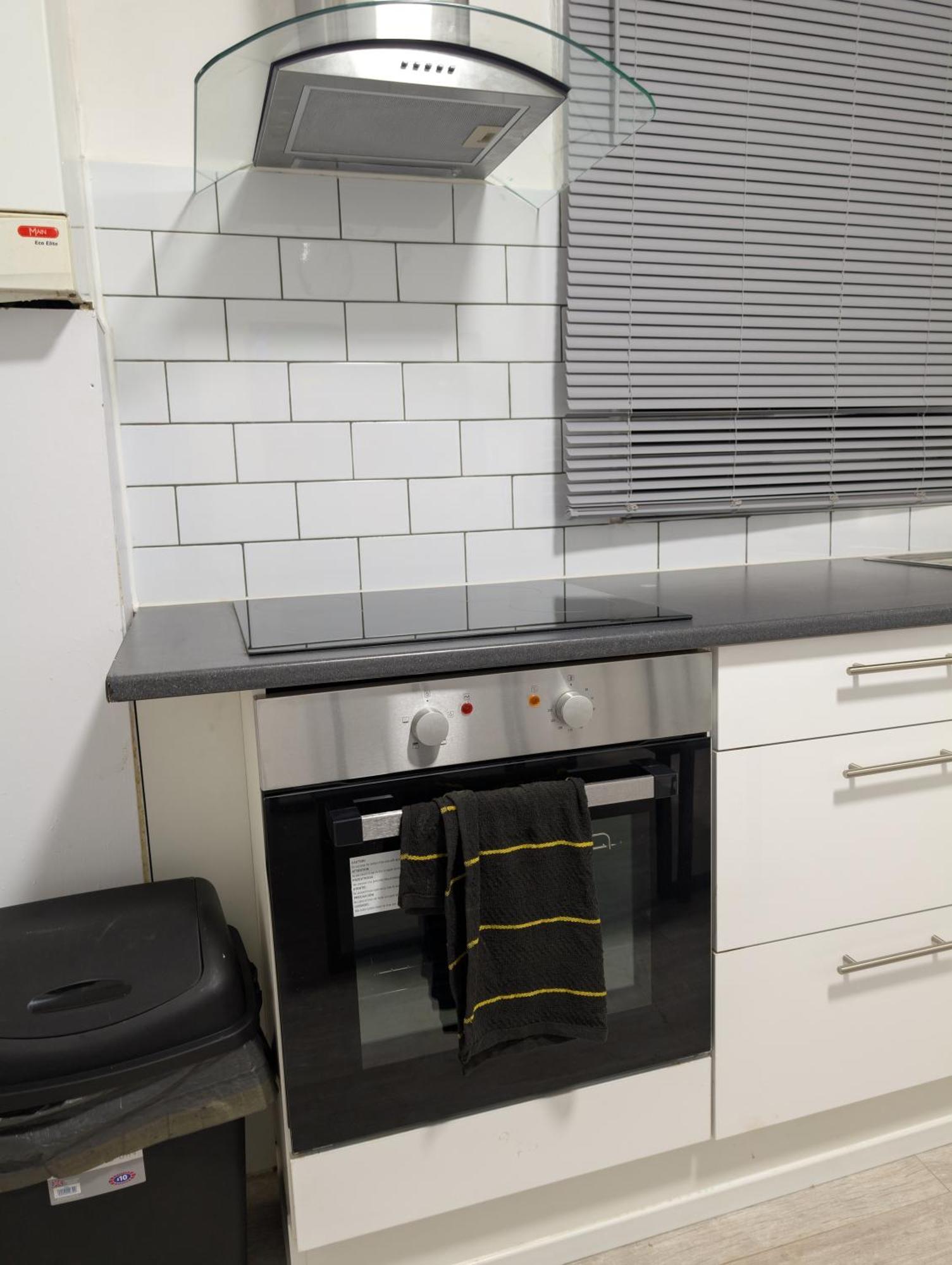 3 Bedroom With Garden Near Tube Station