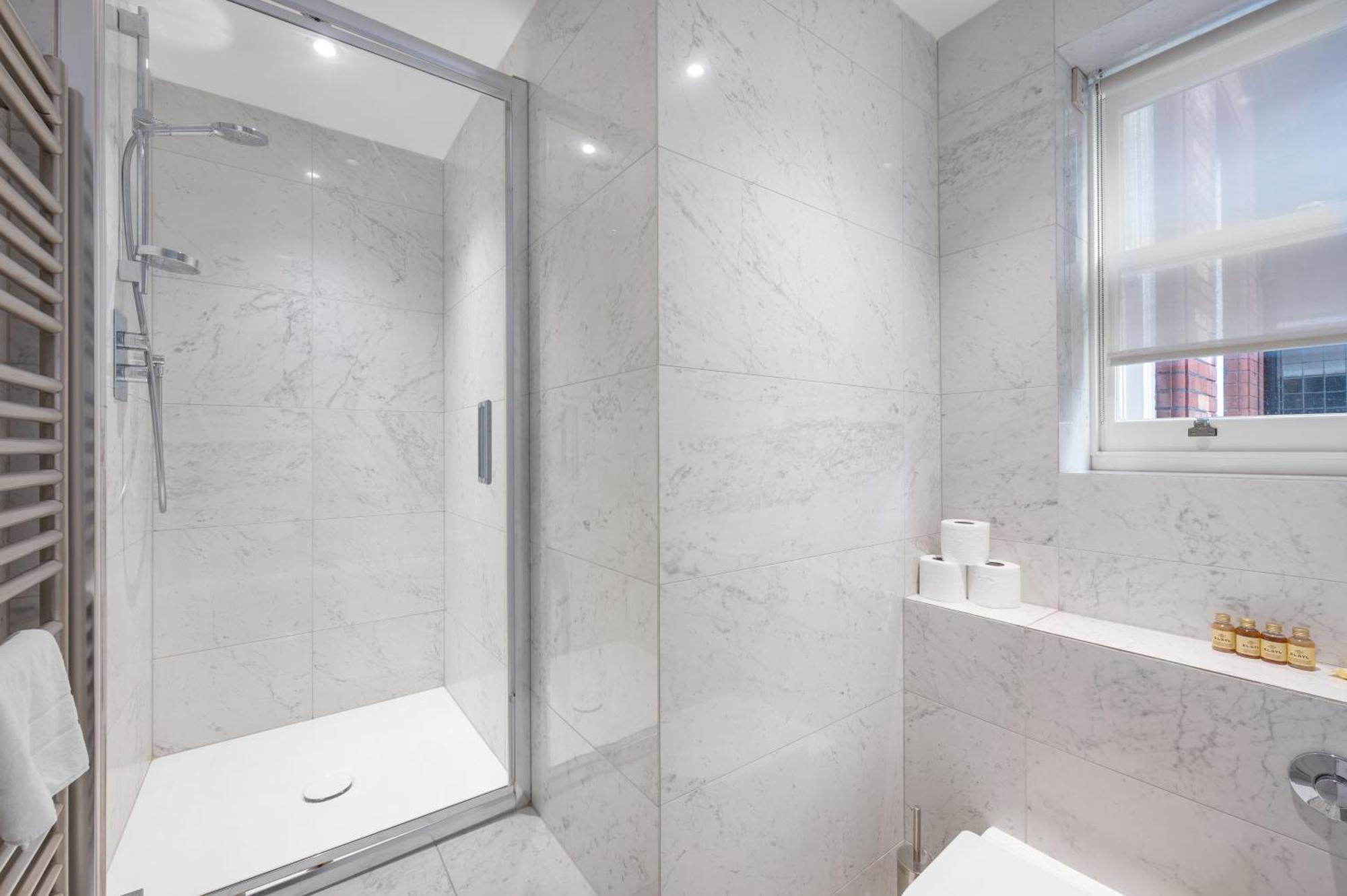 Casa Italia Near Sloane Square, Harrods And Kings Road - Washing Machine & Wifi * Londres
