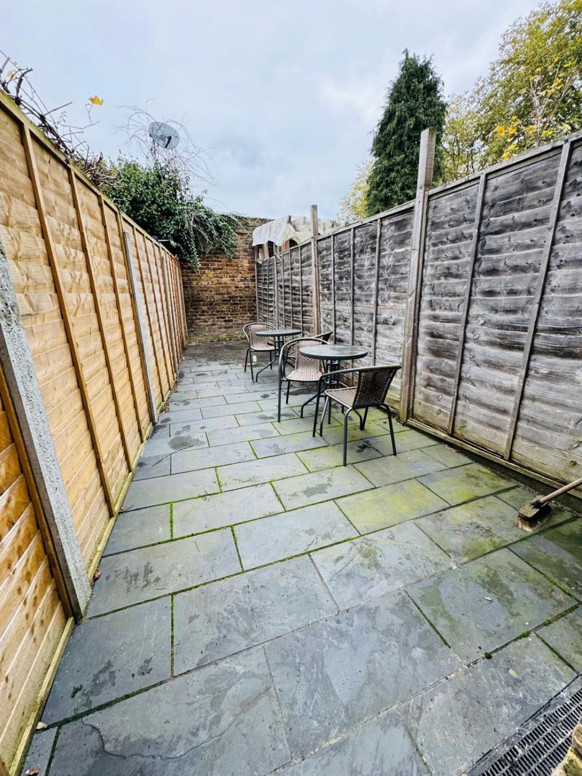 10 Min From Stratford Shopping Centre, Garden!