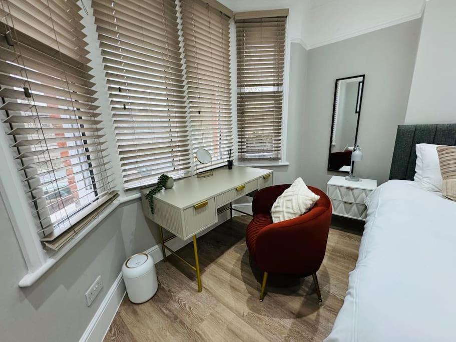 Apartment 10 Min From Stratford Shopping Centre, Garden!