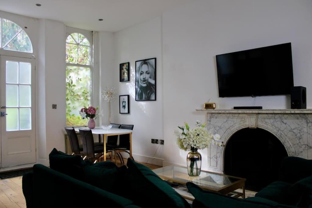 Enchanting 2brgarden Flat London