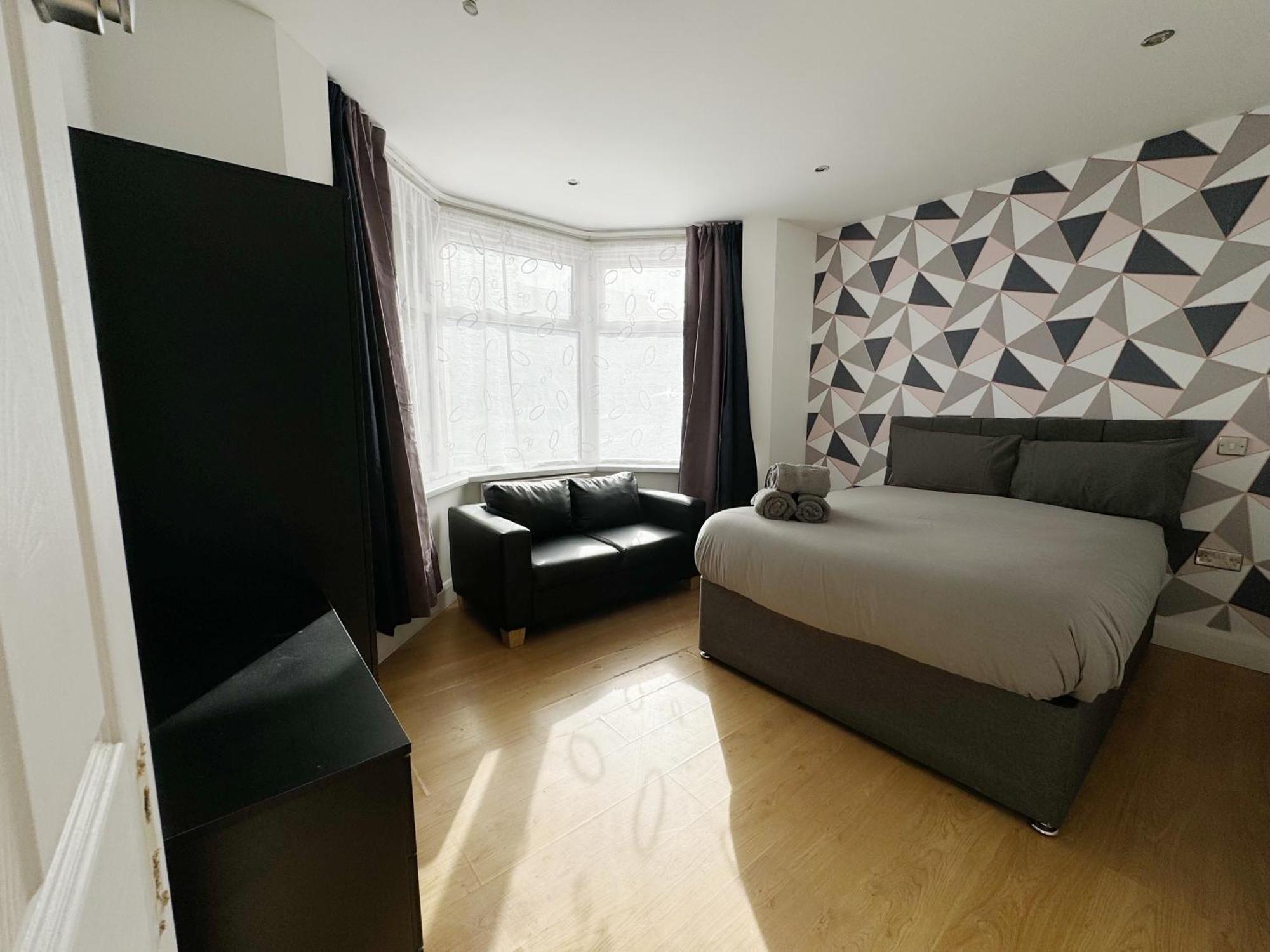Budget Double In Acton, Near & Heathrow London