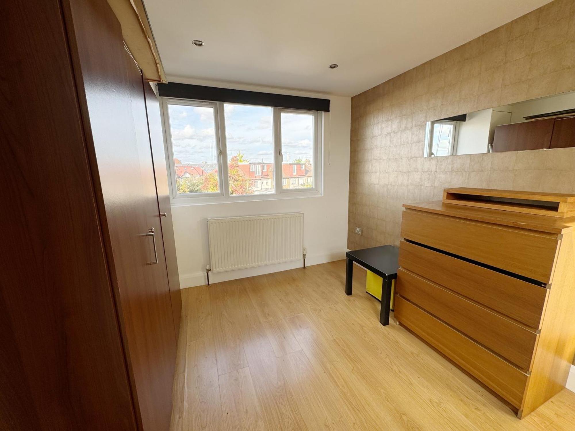 Budget Double In Acton, Near & Heathrow London