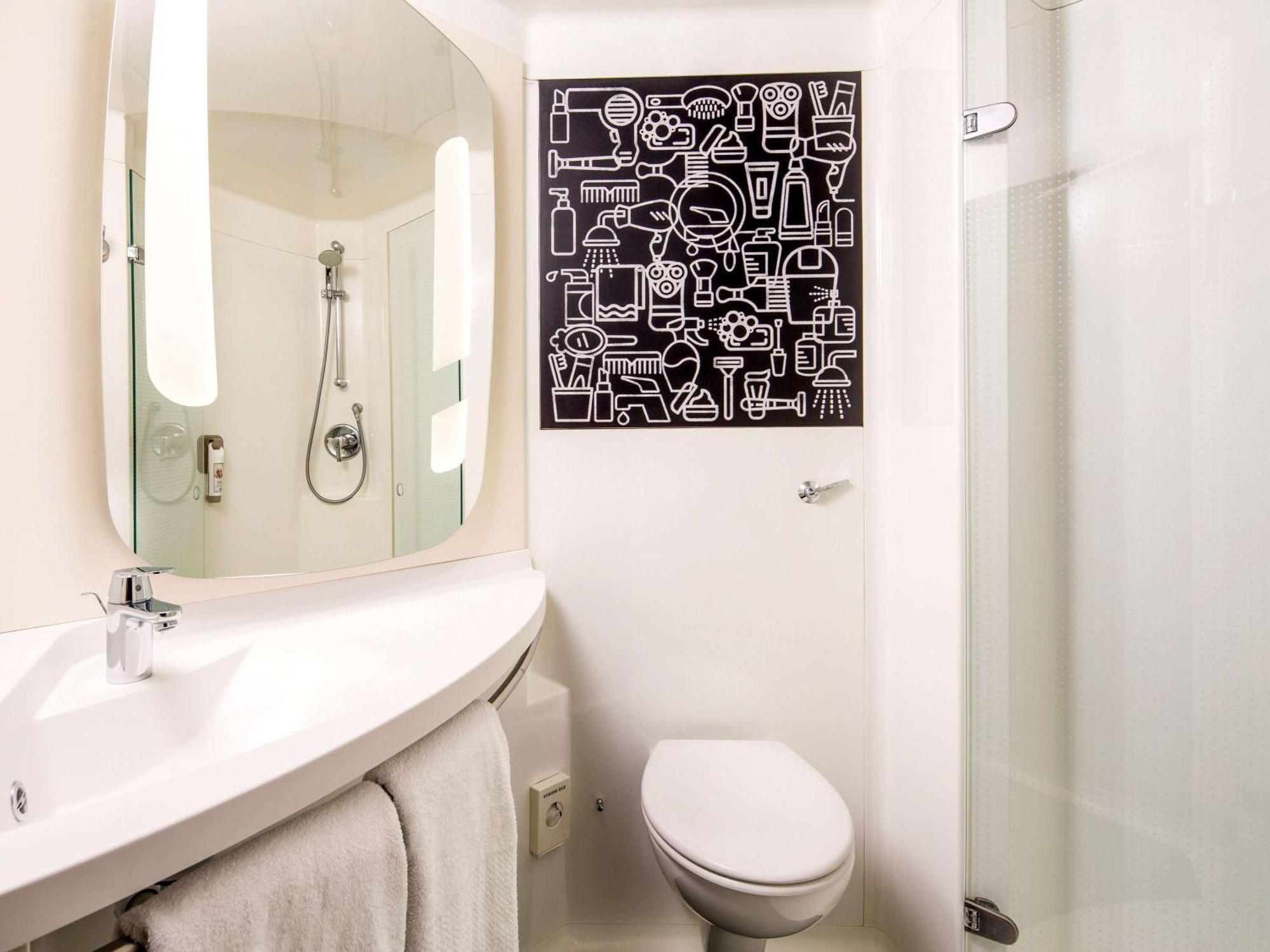 Hotel Ibis Wembley 3*